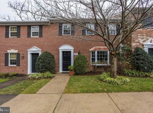 2313 McGregor Ct, Vienna, VA 22182