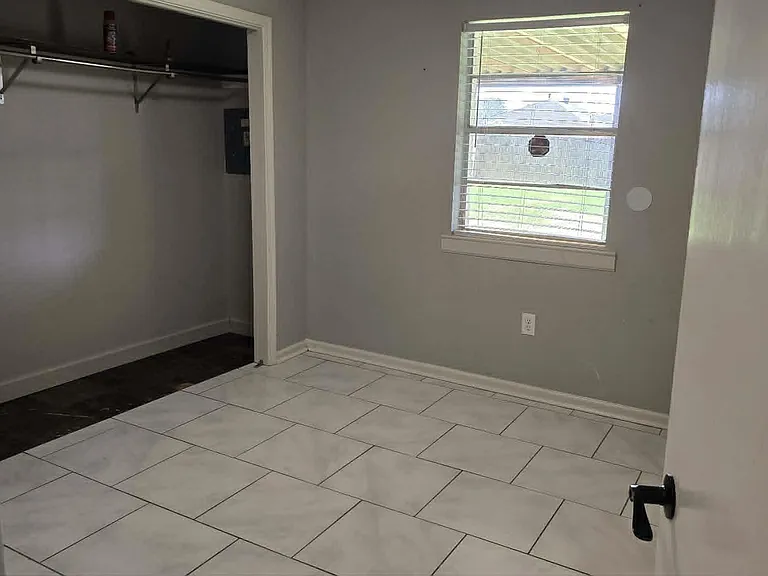 15110 Jester Ave — Photo 14