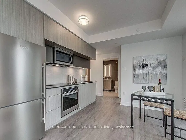 575 Bloor St E #2208 — Photo 11