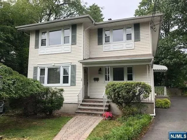 66 Leone Ct, Ridgewood, NJ 07450