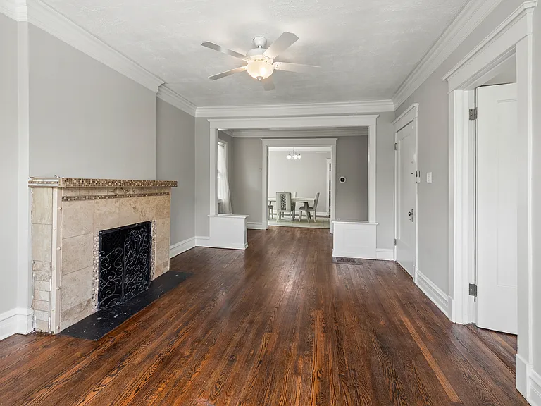 434 N Pine Ave #2 — Photo 3