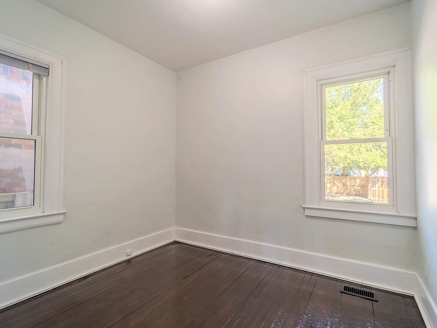 3 bed, 1.5 bath, $2,100 — Photo 2