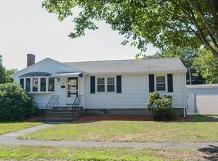 16 Raymond Cir, Peabody, MA 01960