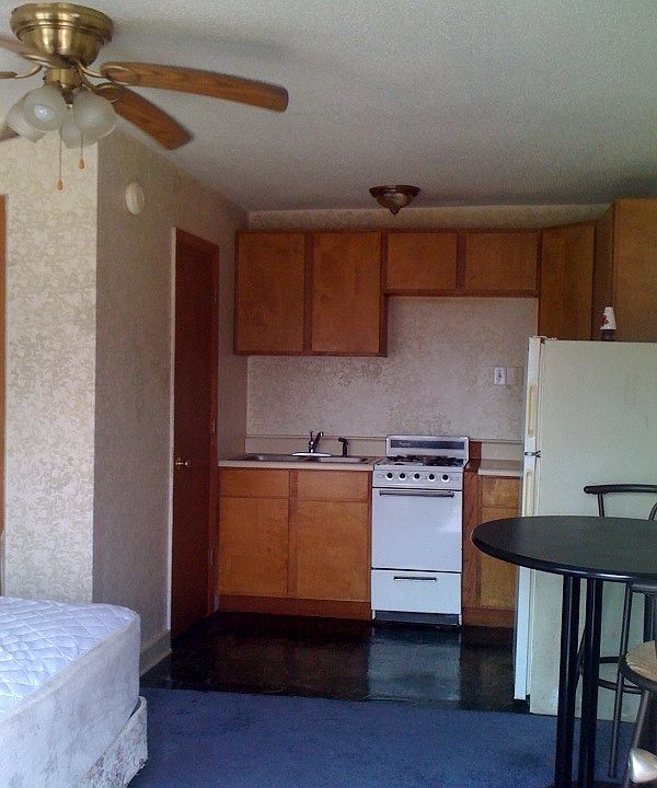 2nd image of 200 Roosevelt Blvd APT A9