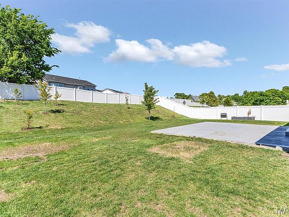 3rd image of 133 Wakefield Dr