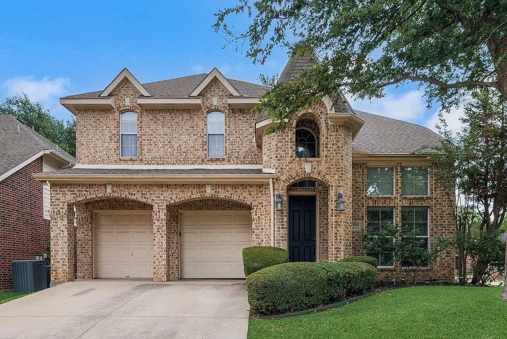 4 bed, 2.5 bath, 3054 sqft, $4,395 — Photo 1