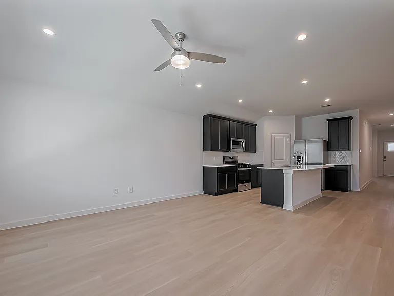 1535 Merulana Ln — Photo 2