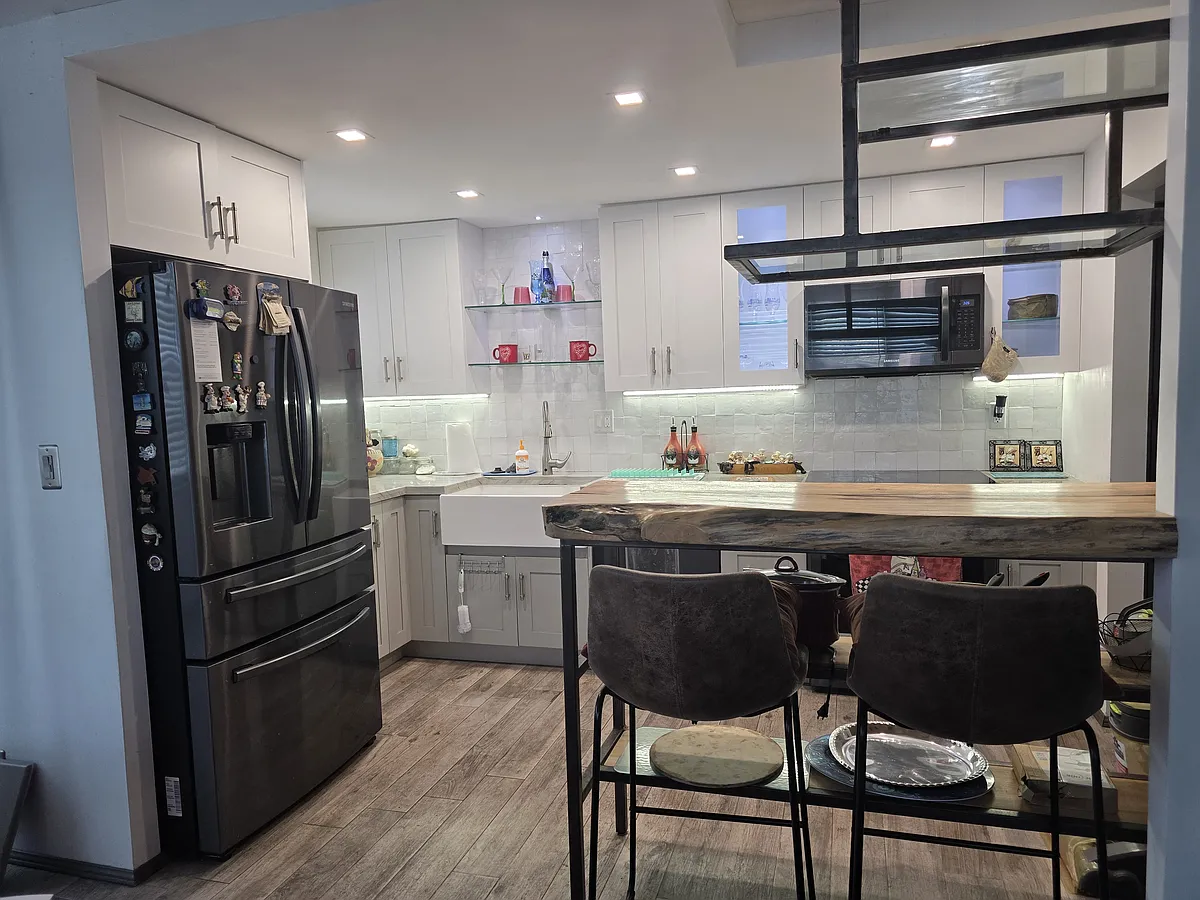 Photo 2 of 24 - 2741 Taft St #109 - Hollywood, FL Building Photo - 2741 Taft St #109