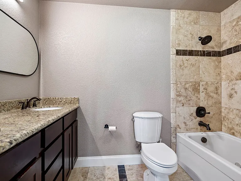 8406 Lakemont Dr — Photo 16