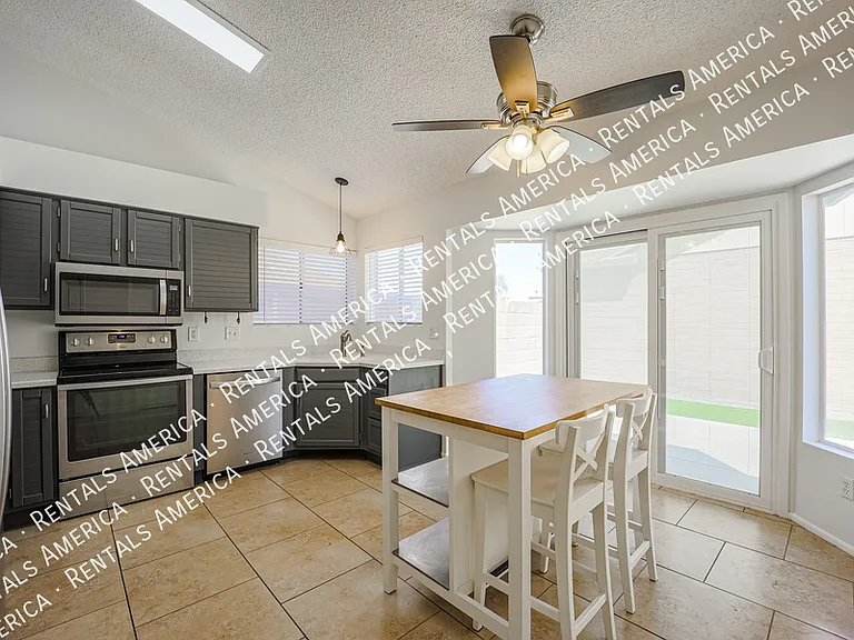 1055 N Recker Rd #1018 — Photo 8