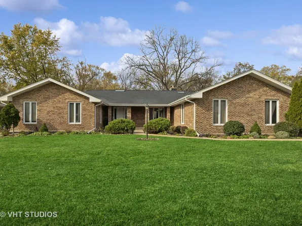 100 Prospect Ct, Prospect Heights, IL 60070