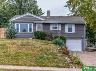 7475 Rogers Rd, Omaha, NE 68124