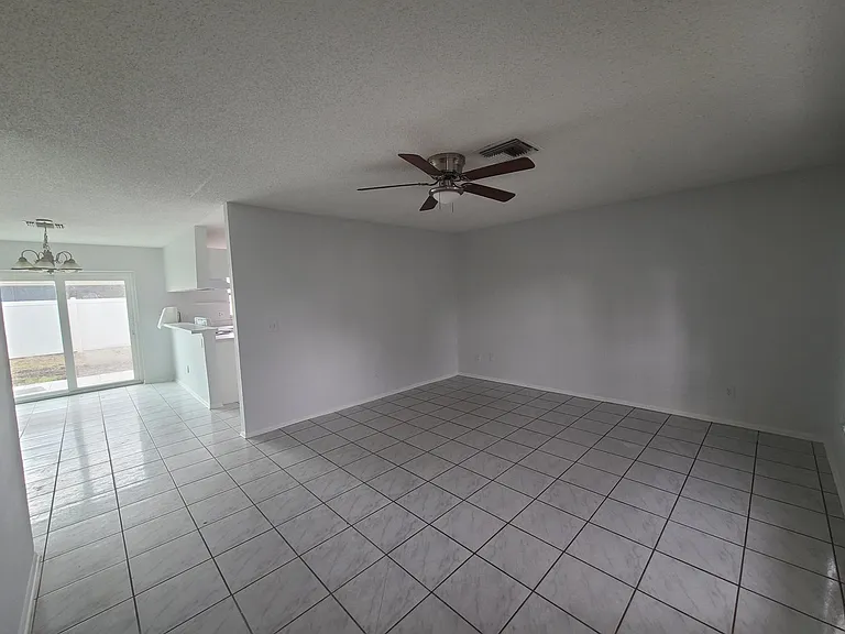 9511 Pembridge Ct — Photo 5