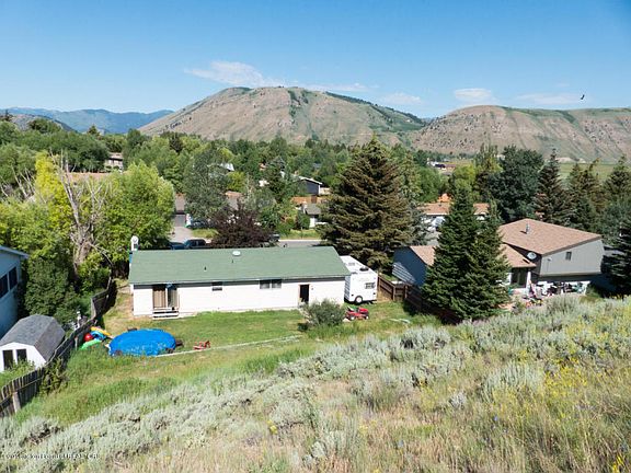 3rd image of 50 Nelson Dr
