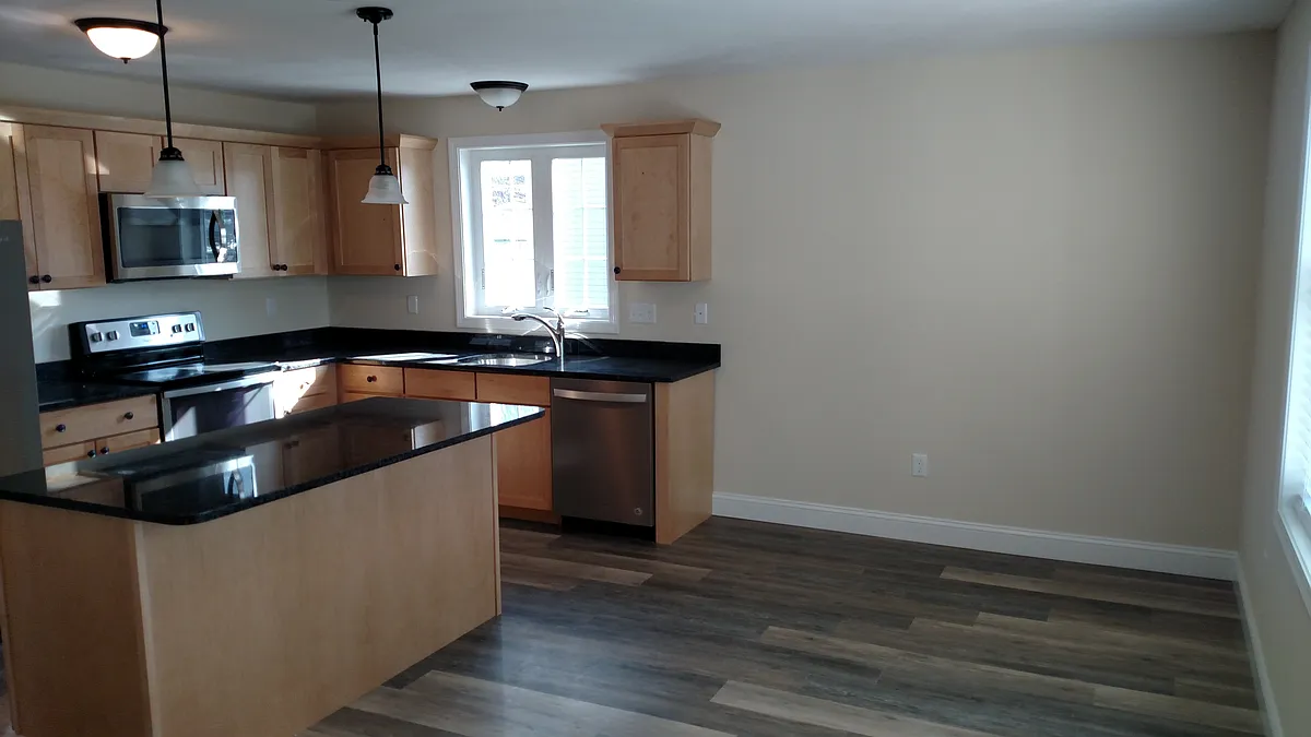 Building Photo - 79 Beech St #0