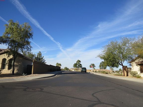 4th image of 45842 W Starlight Dr