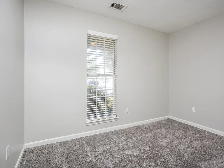 10431 Amanda Dr — Photo 13