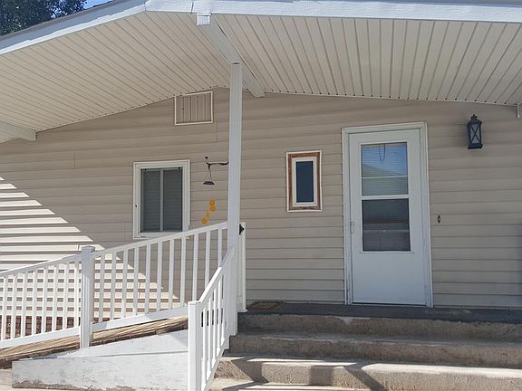 2nd image of 422 Silver St