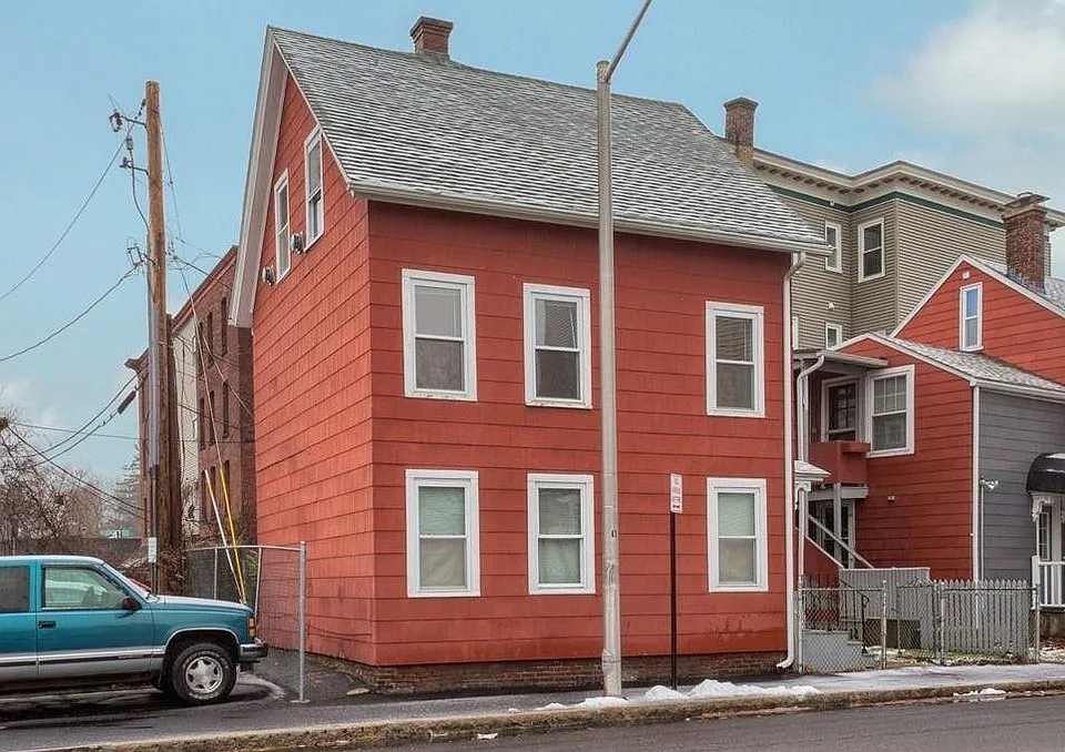2 Ormond St #2