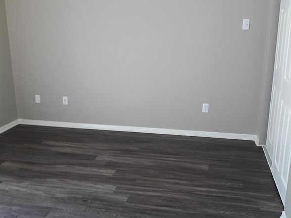 4th image of 3020 Augusta Dr APT A