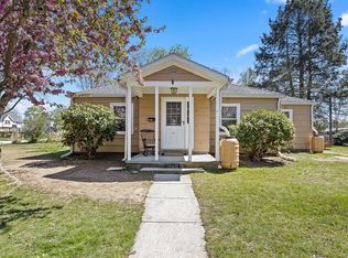 6 Hamilton St, Oxford, MA 01540