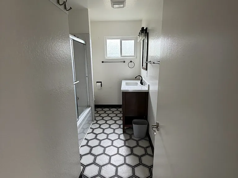 2409 Pomo Ct — Photo 9