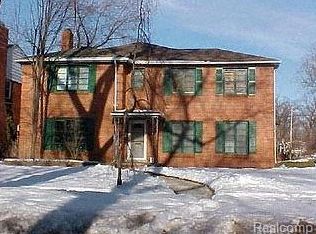 26510 Dundee Rd, Huntington Woods, MI 48070