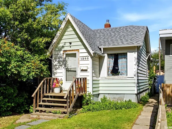 1205 McTavish STREET, Regina, SK S4T 3V8