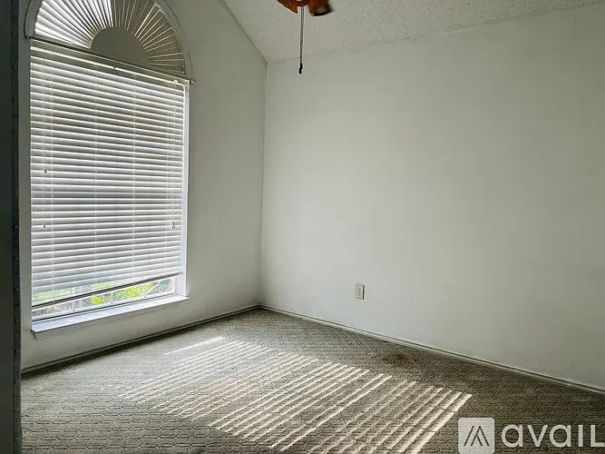 7836 Squire Ln — Photo 8