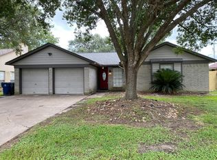 1313 Clover Dr, Angleton, TX 77515