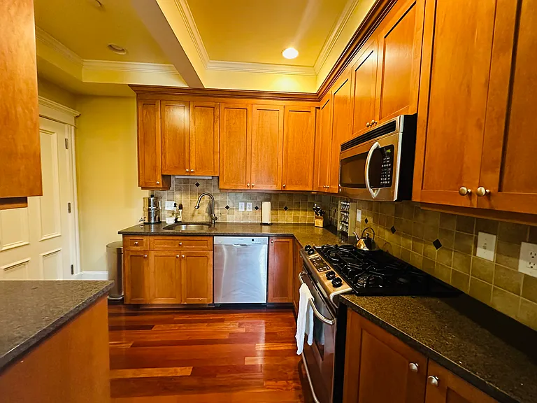 227 Mountain Ave #6 — Photo 2