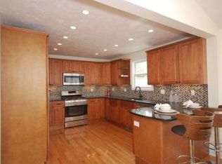 274 Lynn St, Peabody, MA 01960