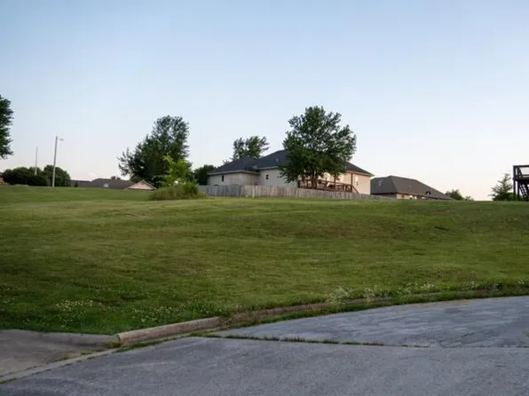 000 Eagles Nest Street, Rogersville, MO 65742