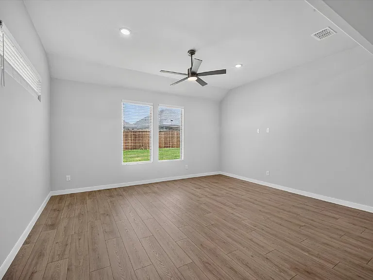 713 Summerberry Dr — Photo 28