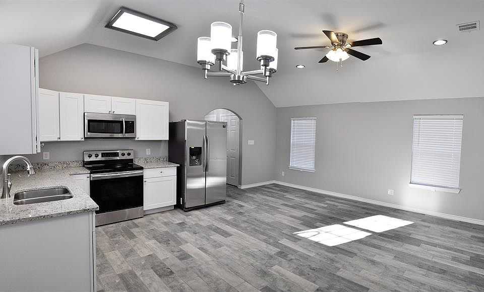 1st image of 2909 Avenue L