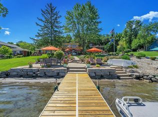 10491 Lake Shore Dr, Fenton, MI