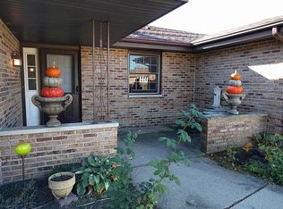 2109 Chilmark Ln, Schaumburg, IL 60193