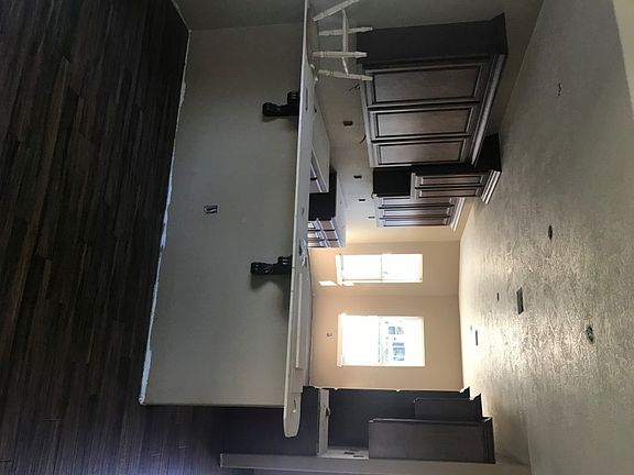 4th image of 2416 Avenue C
