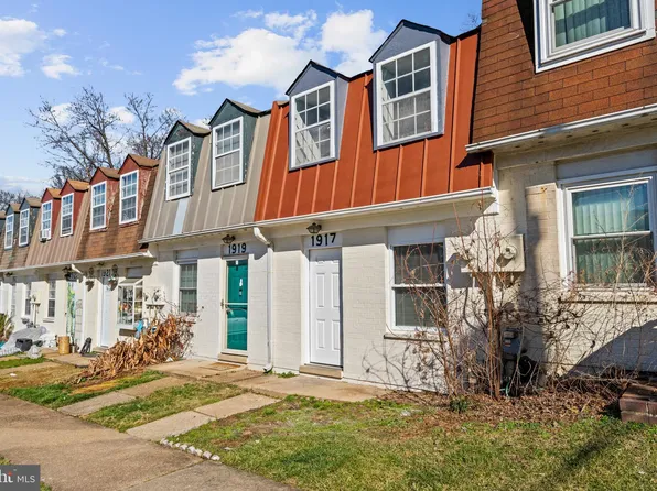 1917 Dutch Village Dr Unit I-238, Landover, MD 20785