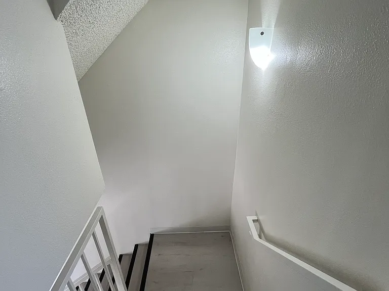 15520 Parthenia St #20 — Photo 8