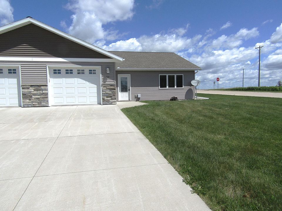 1st image of 216 Mooney Cir