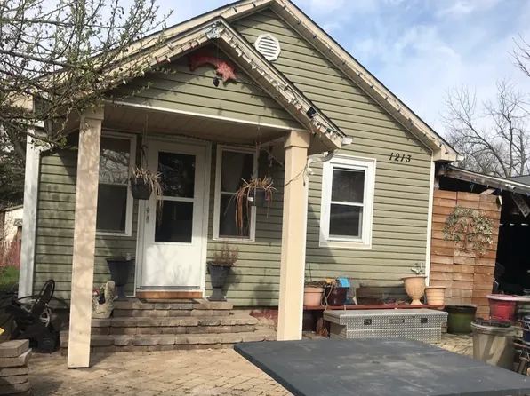 1213 Gates St, Aurora, IL 60505
