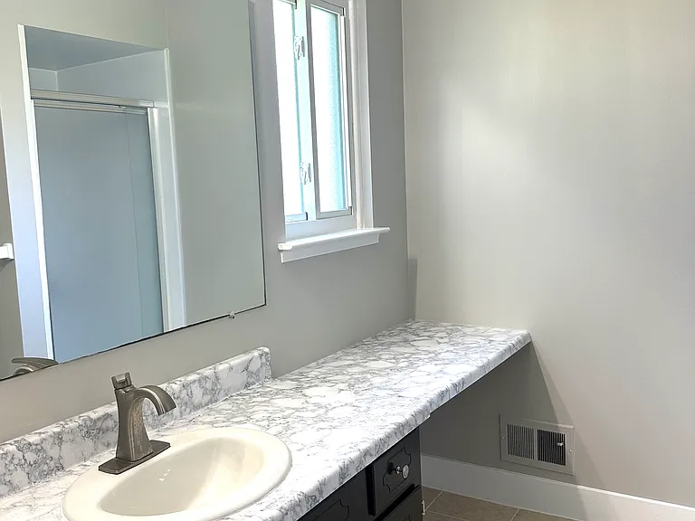537 Randall Dr — Photo 8