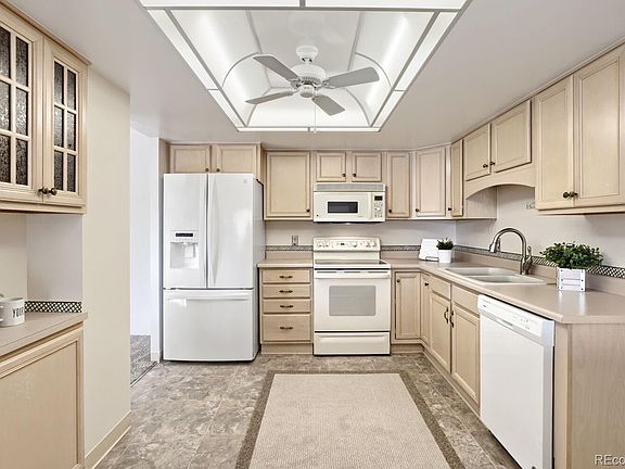 3rd image of 13890 E Marina Drive Bldg 234 #102