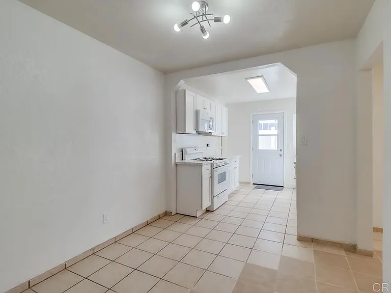 756 Madison Ave #B — Photo 9