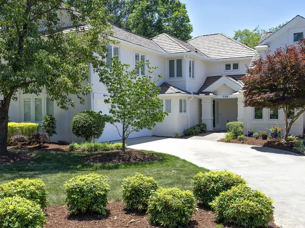 729 Crabtree Crossing Pkwy, Cary, NC 27513