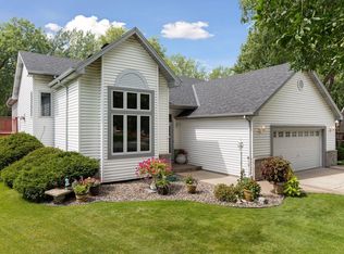 610 Prairie Flower Rd, Lino Lakes, MN 55014