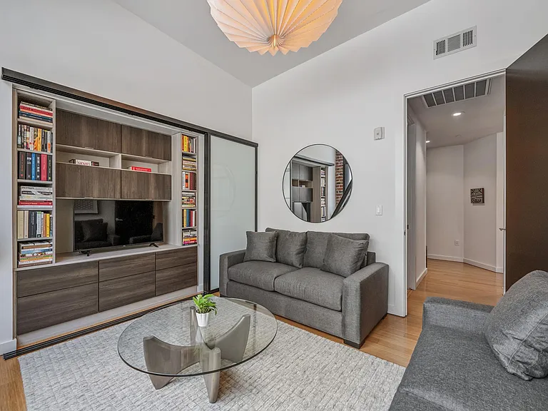 16 Jessie St #405 — Photo 41