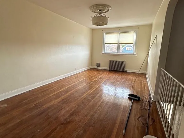 19 Winthrop Pl #1 — Photo 3