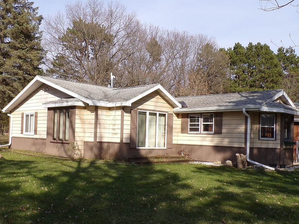 438 S Main St, Hancock, WI 54943 Zillow
